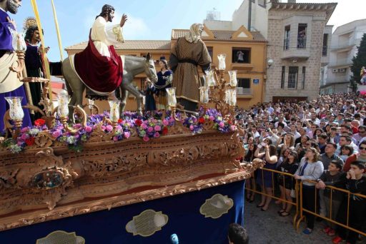 procesión de la borriquilla el Domingo de Ramos en Granada